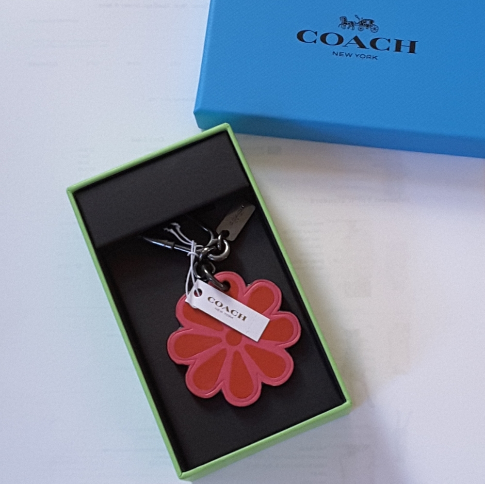Coach Leather Flower Key Fob Bag Charm Dk Pink NWT - Picture 3 of 10